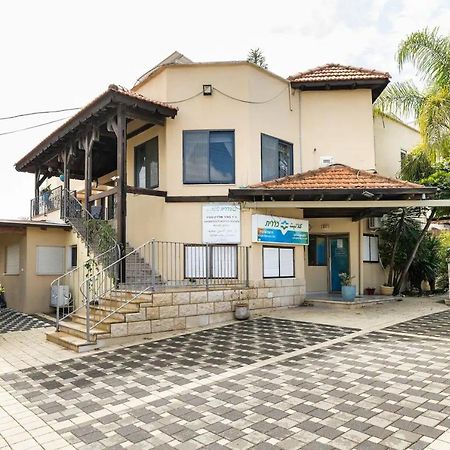 Dāliyat el KarmilAl-Razi Residencyアパートメント エクステリア 写真