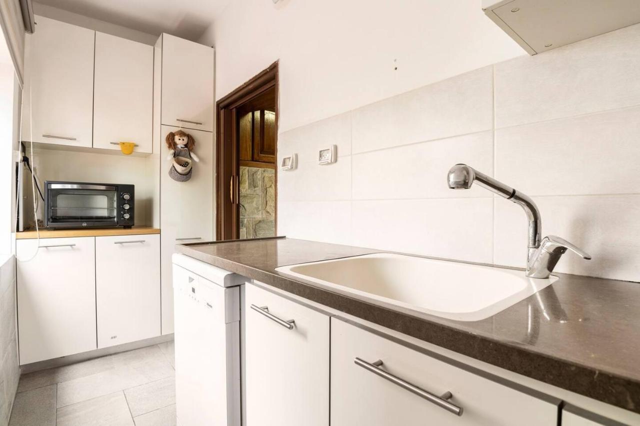 Dāliyat el KarmilAl-Razi Residencyアパートメント エクステリア 写真